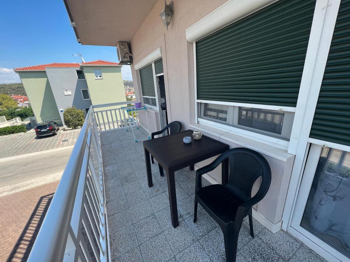 Apartments Villa Zdrava Трогир Экстерьер фото